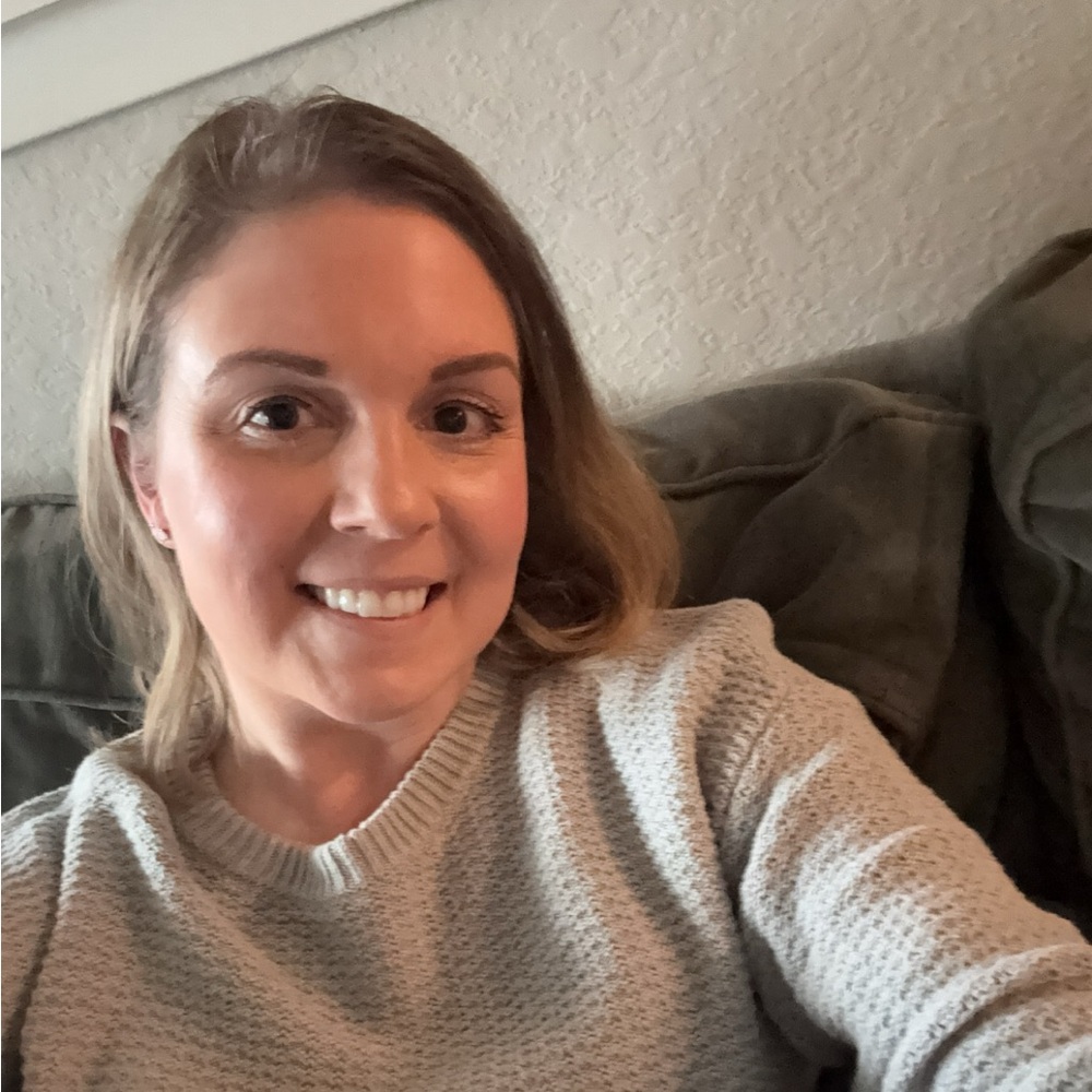 Meet your Posher, Jennifer